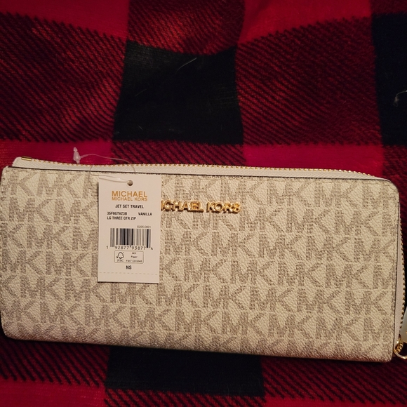 🎀MICHAEL KORS Jet Set Travel Large Logo Quarter-Zip Wallet Vanilla🎀 - Picture 6 of 8